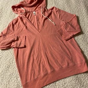 Old navy size M hooded shirt 😍